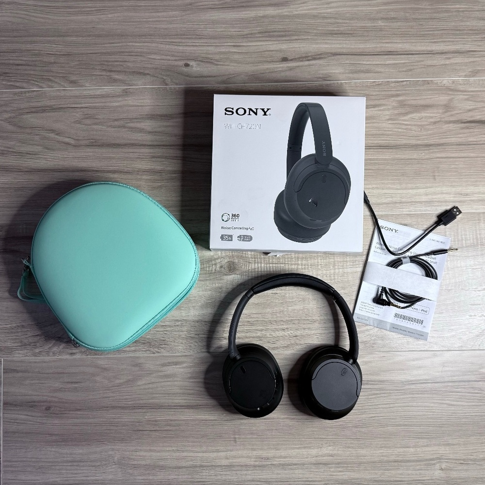 Sony - WHCH720N Wireless Noise Canceling Headphones - Black EUC